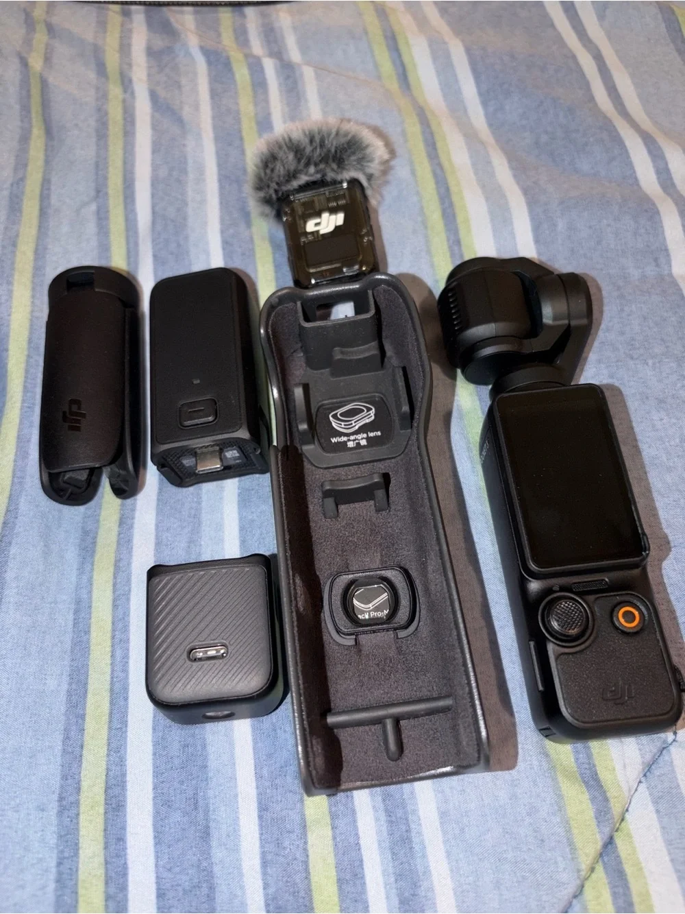 DJI Osmo Pocket 3  Gimbal Camera - Black